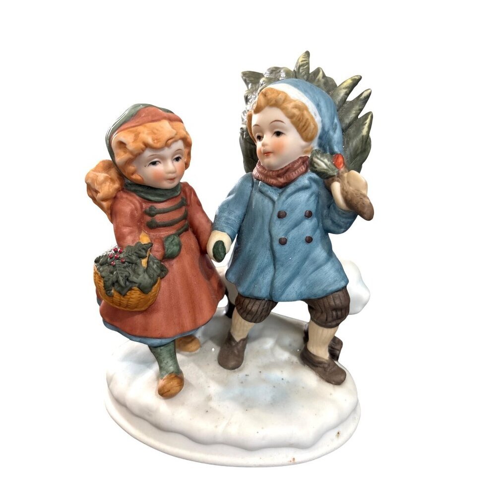 Vintage 1981 First Edition Christmas Memories Figurine "Sharing The Christmas Sp
